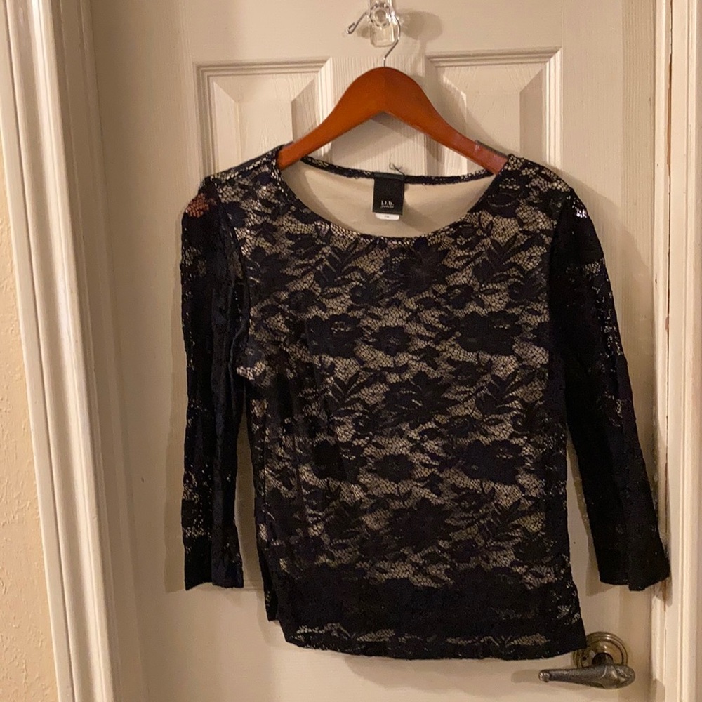 j.t.b. LACE WITH NUDE LINING BLOUSE PETITE MEDIUM